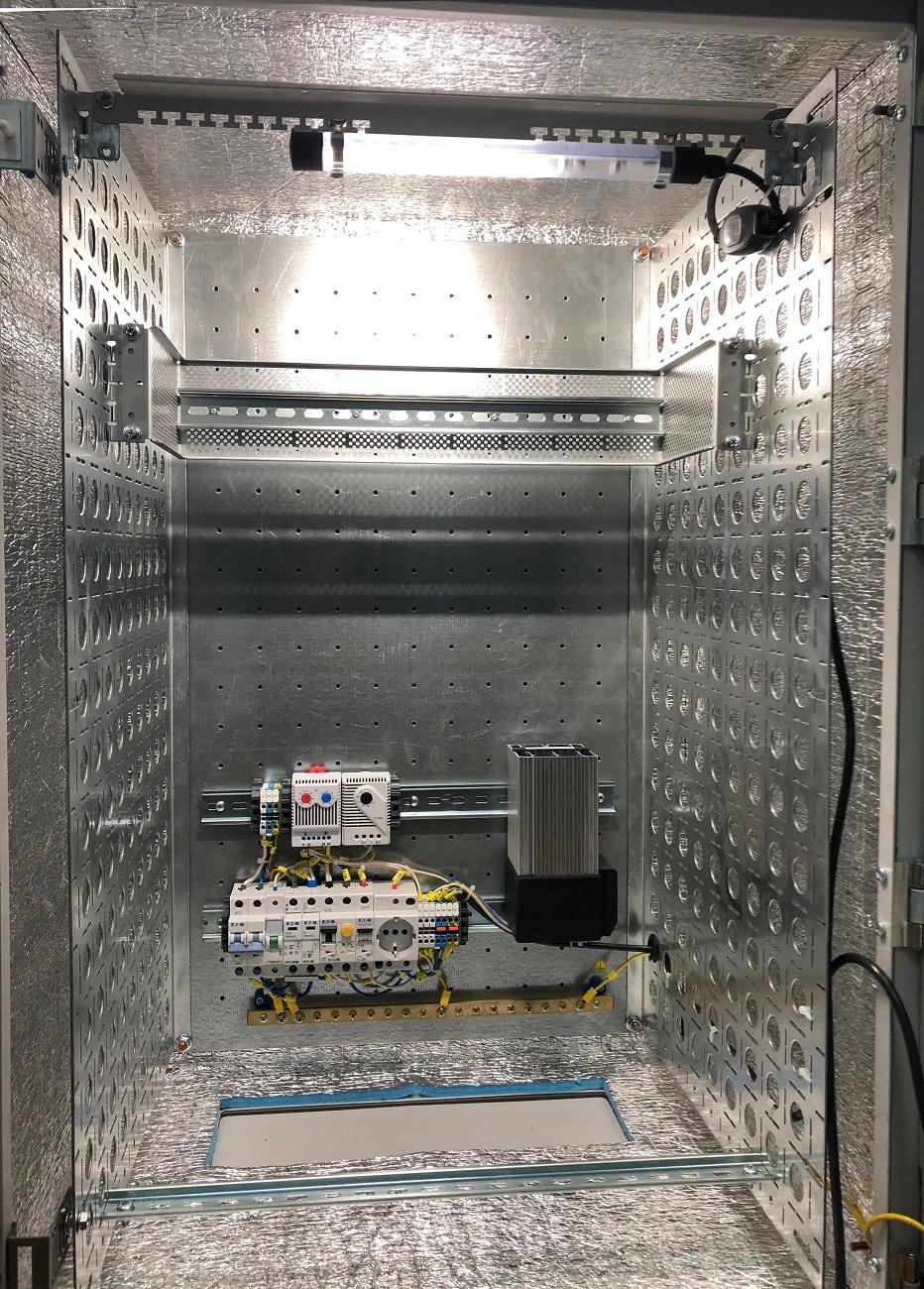 Шкаф коммутационный ЦМО (ШТВ-НН-12.6.5-4ААА-Т1) настенный 12U 620x530мм пер.дв.металл несъемн.бок.пан. 150кг серый 420мм 58кг 120град. 600мм IP54 IK10 металл уличный всепогодный антиванадальный с вентилятором с нагревателем укомплектованный