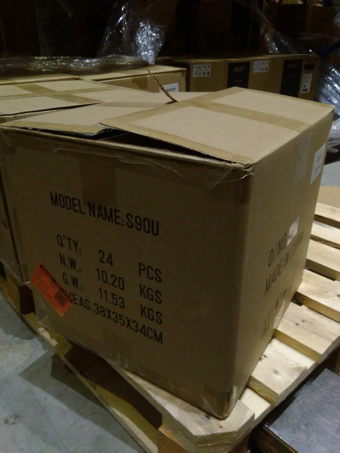 Блок питания Ippon S90U автоматический 90W 18.5V-20V 11-коннект. 4.5A 2.1A от бытовой электросети LED индикатор