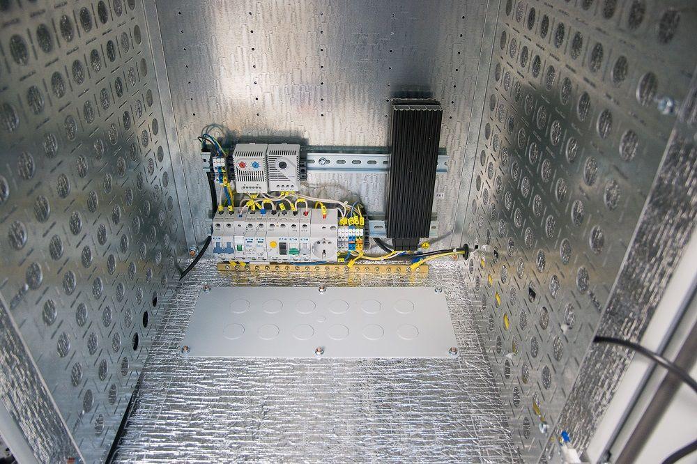 Шкаф коммутационный ЦМО (ШТВ-Н-15.6.5-4ААА-Т1) настенный 15U 600x530мм пер.дв.металл несъемн.бок.пан. 150кг серый 120град. 750мм всепогодный с вентилятором с нагревателем укомплектованный