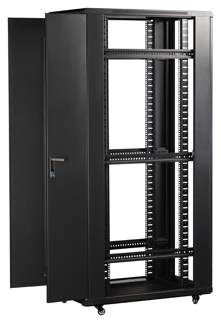 Шкаф коммутационный Lanmaster (TWT-CBB-27U-6X8-P1) напольный 27U 600x800мм пер.дв.перфор. задн.дв.перфор.2-хст. 2 бок.пан. 800кг черный IP20 сталь