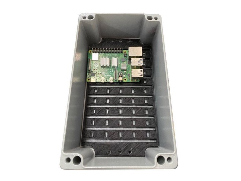 Корпус ACD XG387 Metal case IP65, 200*120*80mm, металлический, 3 отверстия (28 + 28 + 23мм) с резиновыми заглушками, цвет серебристый, совместим с Raspberry Pi 3B, 3B+, 4, Orange Pi {12}